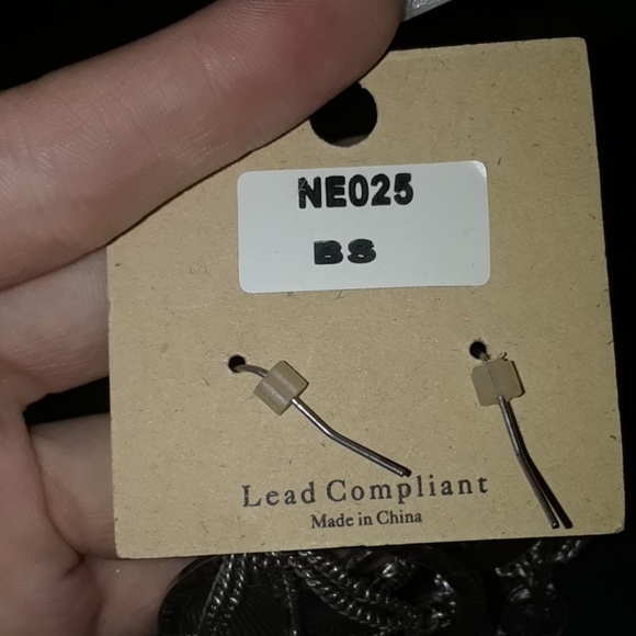 Two set Earings - Picture 4 of 4